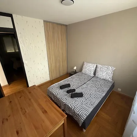 Grand 3 -parking Gratuit -6km De Rouen Centre Apartment *